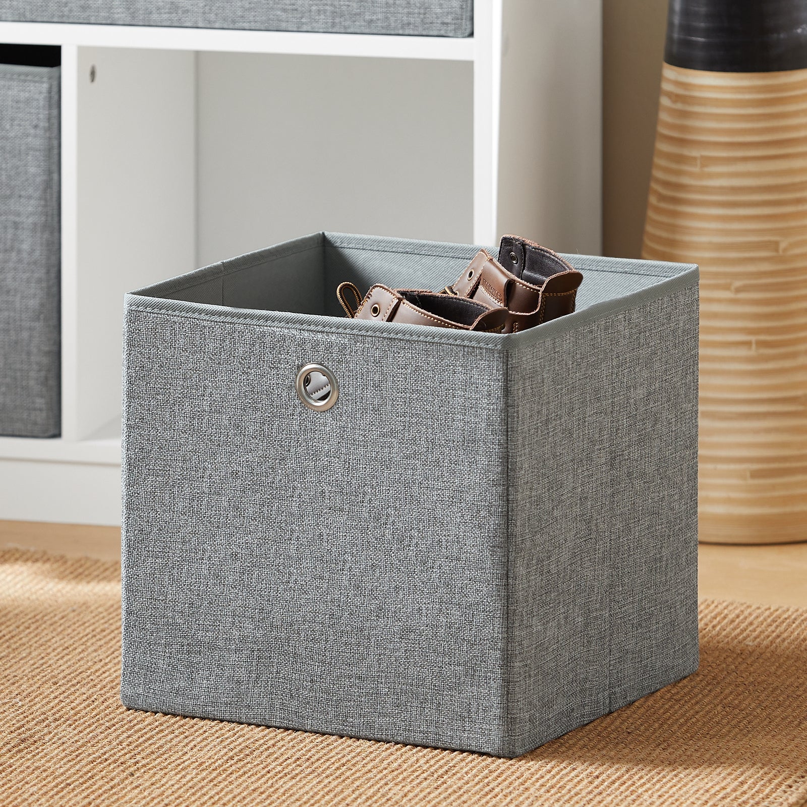 SoBuy – Panca Scarpiera Con Cuscino E 2 Cestini, In MDF Bianco E Grigio, Dimensioni 68x32x45 Cm, Carico Max 150 Kg, Facile Montaggio