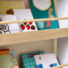 SoBuy KMB121-WN, Libreria Montessoriana per Bambini Porta Libri Bambini a 4 Ripiani Libreria Verticale Portagiochi Cameretta Bambina Bianco e Naturale 60x15x130.5 cm